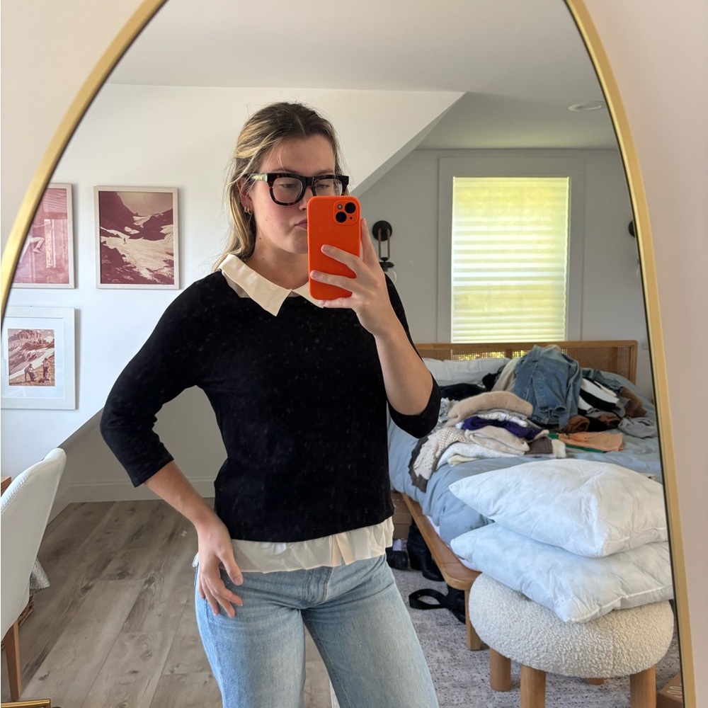 Elegant Black Sweater with White Collar